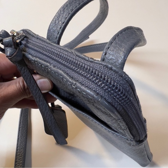 Clarks Dark Gray Leather Quilted Pattern Haft Zip closure Crossbody Bag NWOT - Picture 4 of 14